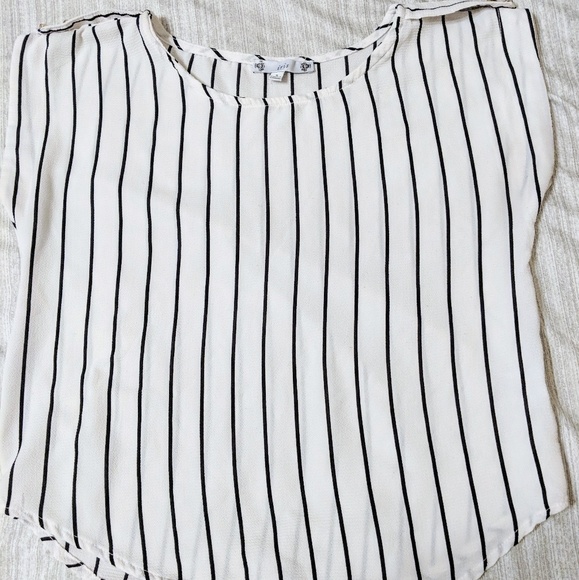 ✳️ REDUCED✳️🌺5 Blouse Bundle!!🌺 - Picture 5 of 8